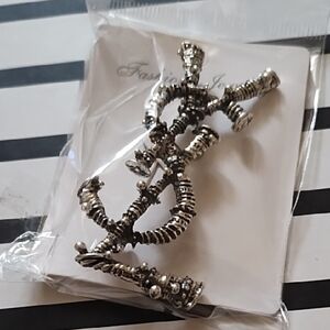 Silver Fashion Jewelry Brooch